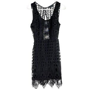 ASTR Mini Sheath Dress Black Cutout Floral Lace Crochet Scalloped Hem Size Small